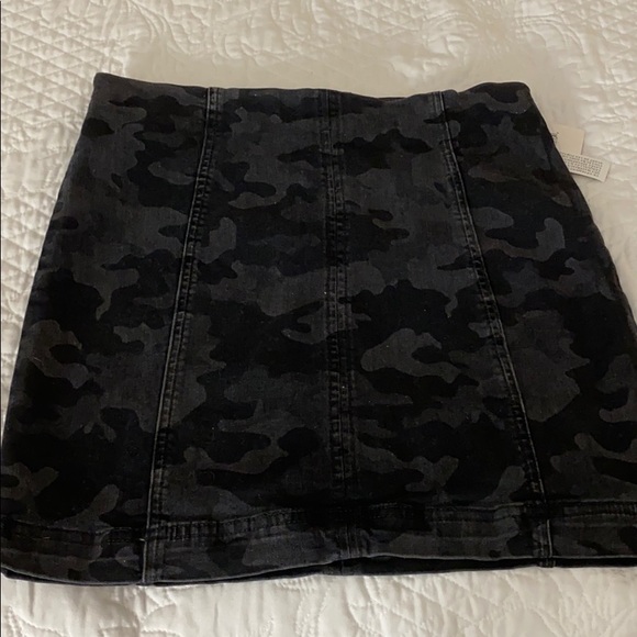 Brand New Free People Camo Skirt - Picture 6 of 10